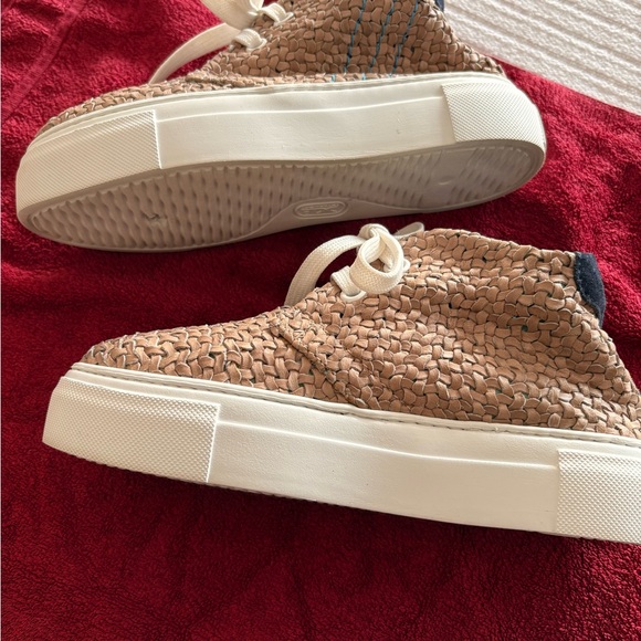 Stylish Tan Woven Leather Women's HiTop Sneakers.  NEVER WORN - Picture 3 of 5
